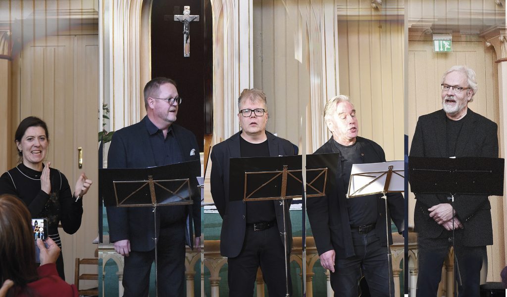 Dzveli Pepela lauluryhmä Diakonissalaitoksen kirkossa Dzveli Pepela lauluryhmä Diakonissalaitoksen kirkossa