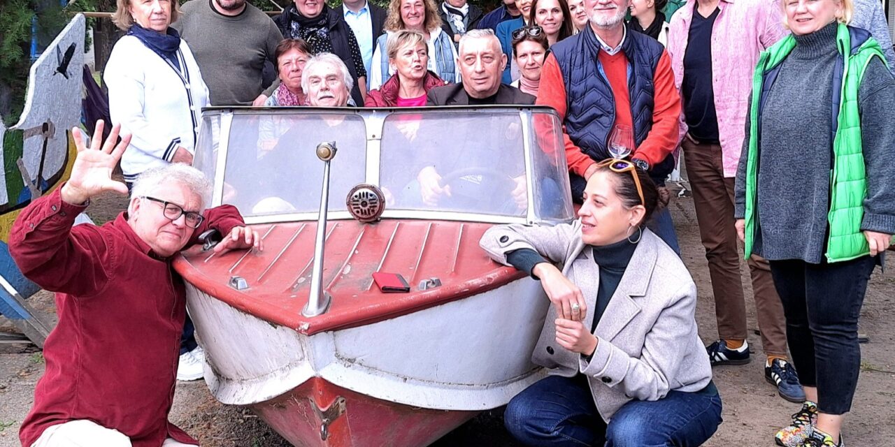 Mi meg egy csónakban evezünk! A Magyar Fesztivál Szövetség „piknikus konferenciája” stégkoncerttel