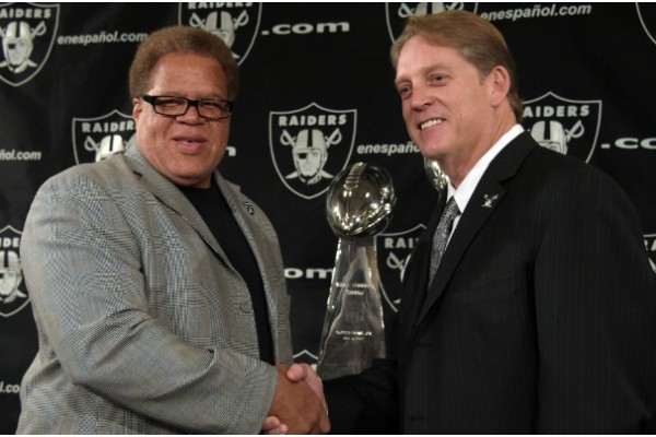 Reggie McKenzie (l.) has put the Raiders in a position to succeed. (USATSI)
