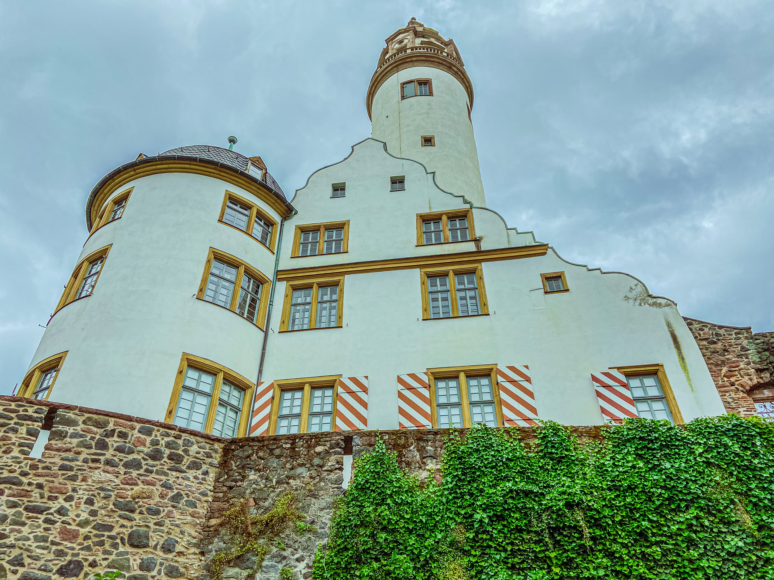brautpaarshooting Das Alte Schloß Höchst brautpaarshooting Das Alte Schloß Höchst