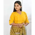Blusa de algodón con mangas cortas bordadas Parijat de The Saffron Saga en color amarillo