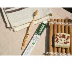 Natural Bamboo Bristle Toothbrush – Eco-Friendly & Biodegradable Oral Care