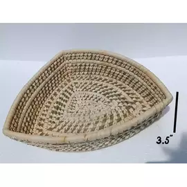 Sabai Grass Traingle Dry Fruit Basket- Wicker Fruit Basket, Woven Serving Bowl, Boho Style Vegetable Bread Bamboo