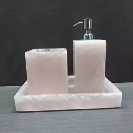 Badezimmer-Accessoires aus Rosenquarz