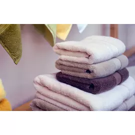 Serviette de bain en coton rose confortable pour un confort et une utilisation quotidiens