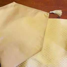 CORAL SLUB „DESERT SAND“ Brokat-Tischläufer – 30 x 180 cm