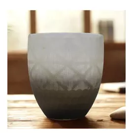 Votivkerzenhalter aus Glas mit Rautenmuster in Ombre-Optik in Bernstein und Grau