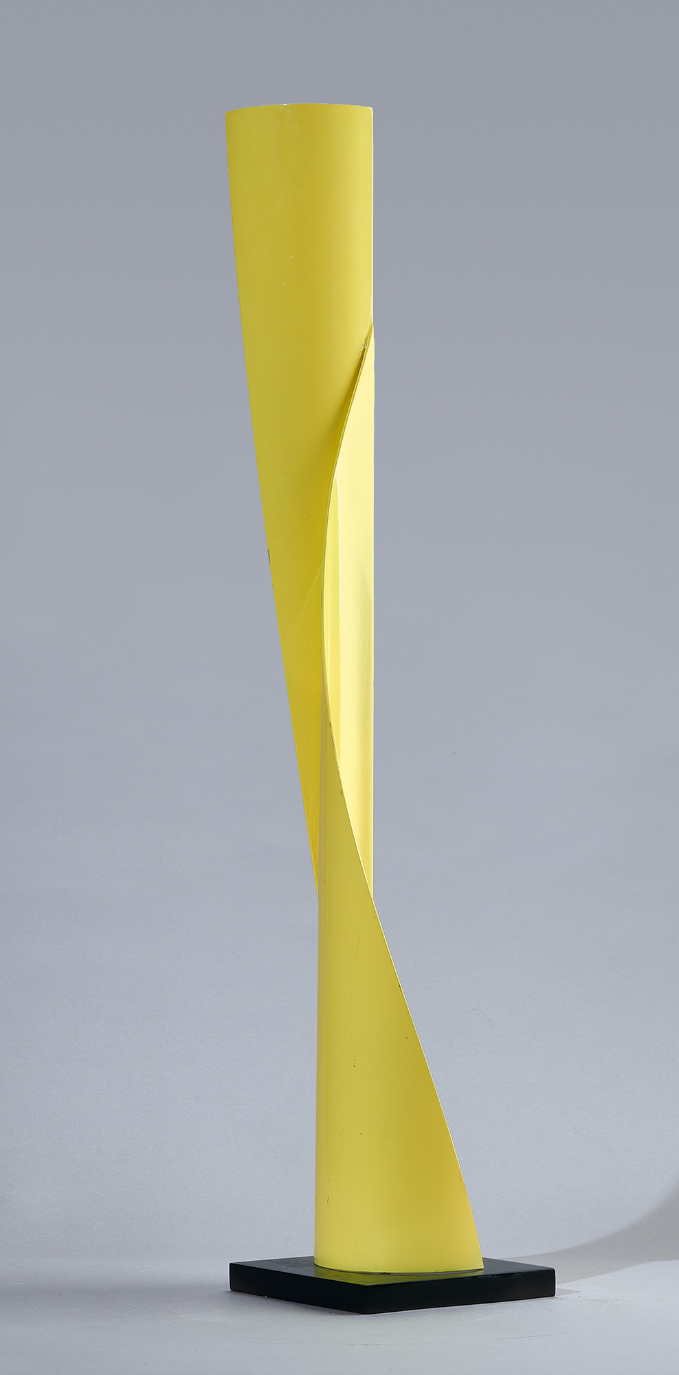 Honegger Gottfried, Etude Pliage C. 144 (yellow)