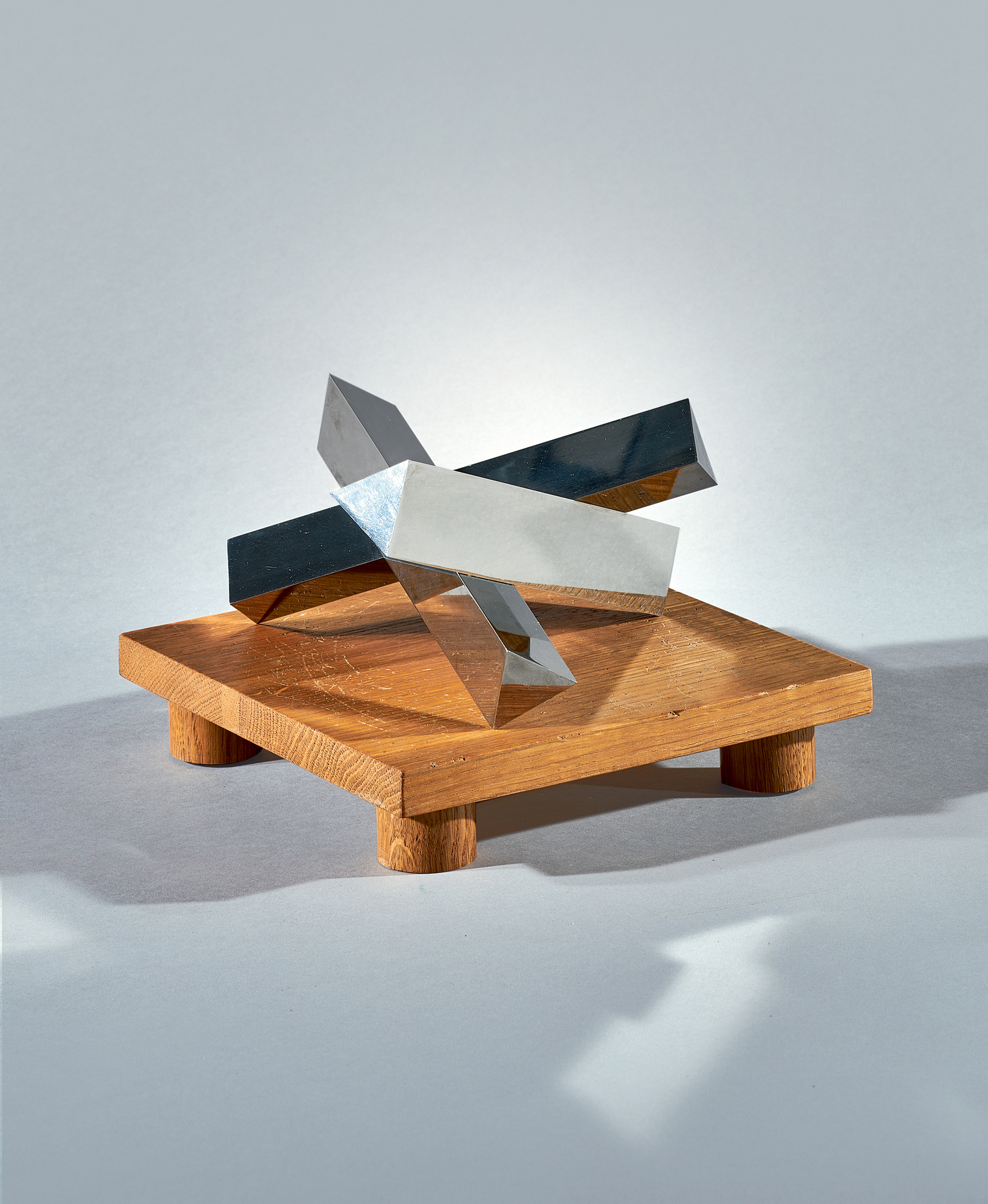 Max Bill, Konstruktion aus drei gleichen Prismen (Construction With Three Equal Prisms)