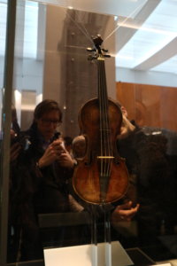 Nuovo violino storico nella collezione