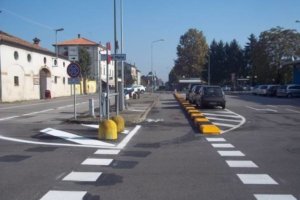 Onda verde e passaggi ciclo-pedonali e più sicurezza in via Persico