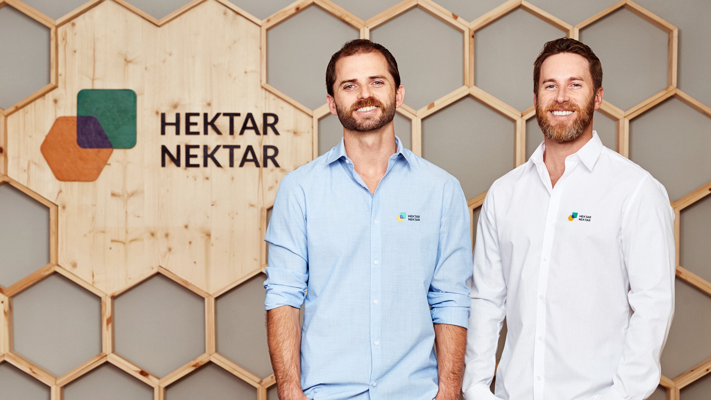 Mark und martin poreda gru%cc%88nder hektar nektar %28c%29 hektar nektar min
