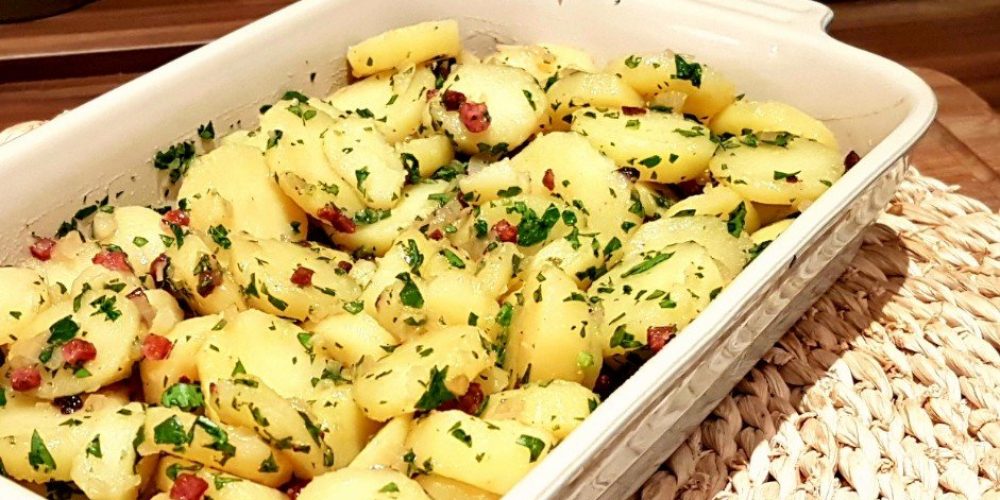 Kartoffelsalat-mit-Speckwürfel