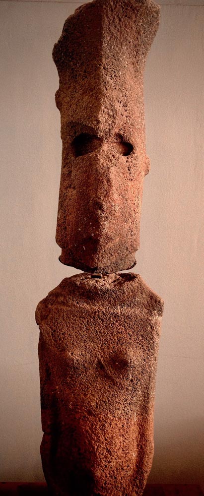 Gundula Schulze Eldowy. Antike Schlangeng&ouml;ttin, von Thor Heyerdahl ausgegraben, Osterinsel 2016