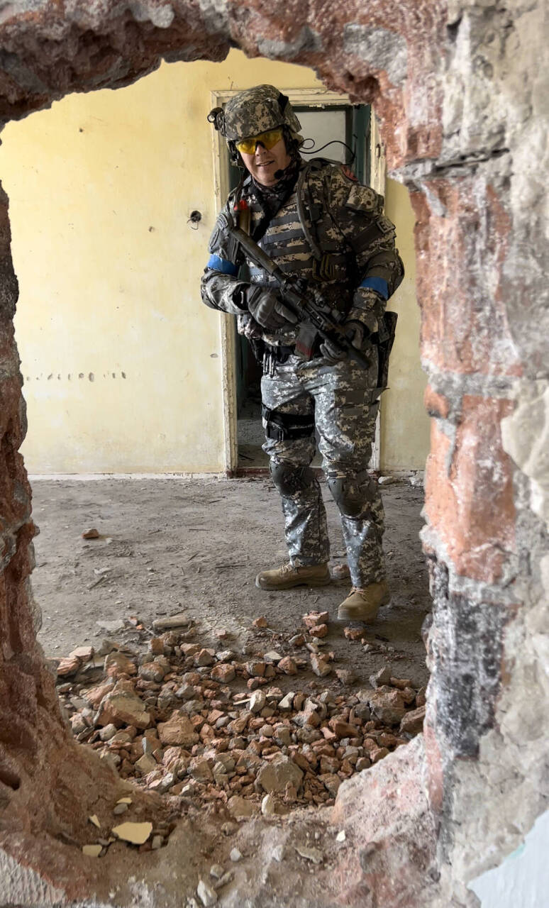 E649D169-17AB-4B6B-886B-FA712C25828F