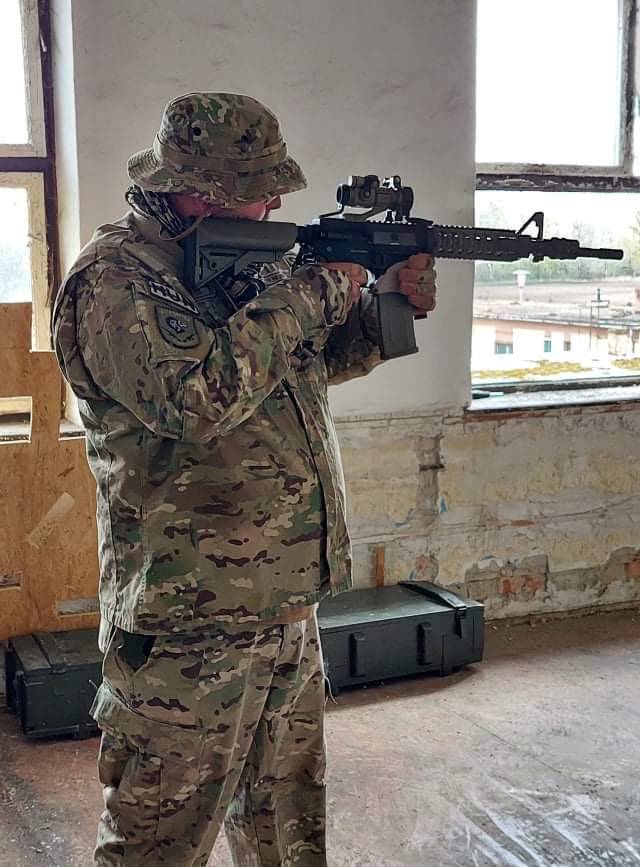 received_352055330280573