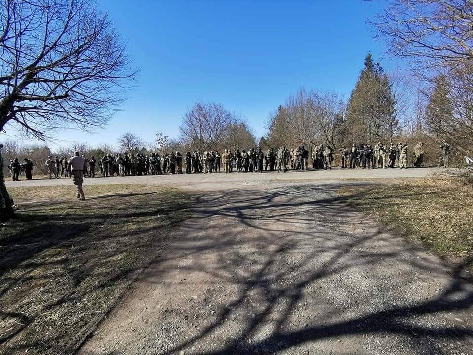 E7F356D4-F5AF-4CA5-9756-D0BFB73EF9D5