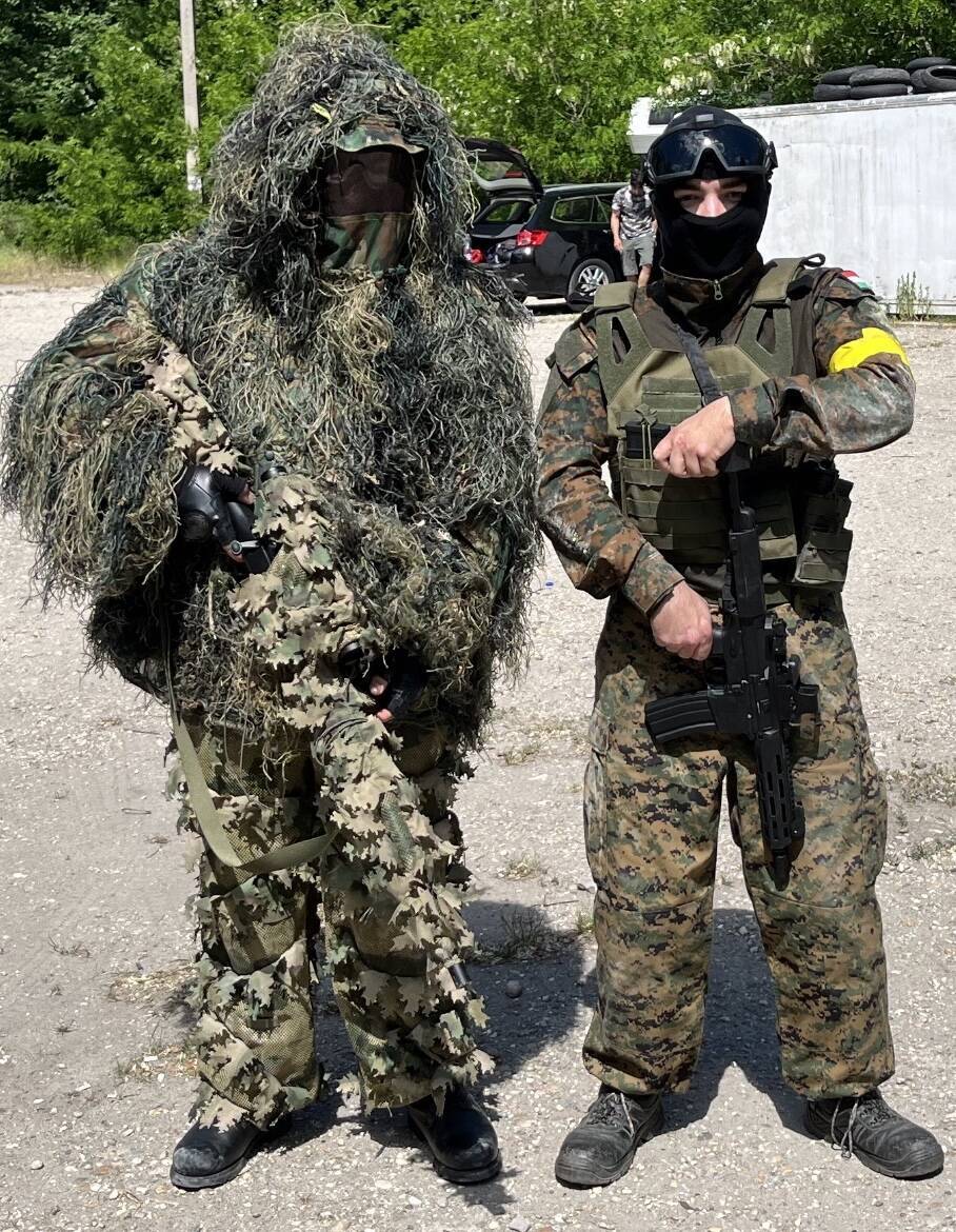 44AB3BC1-4107-42E2-BE5F-372A62FCC8AA