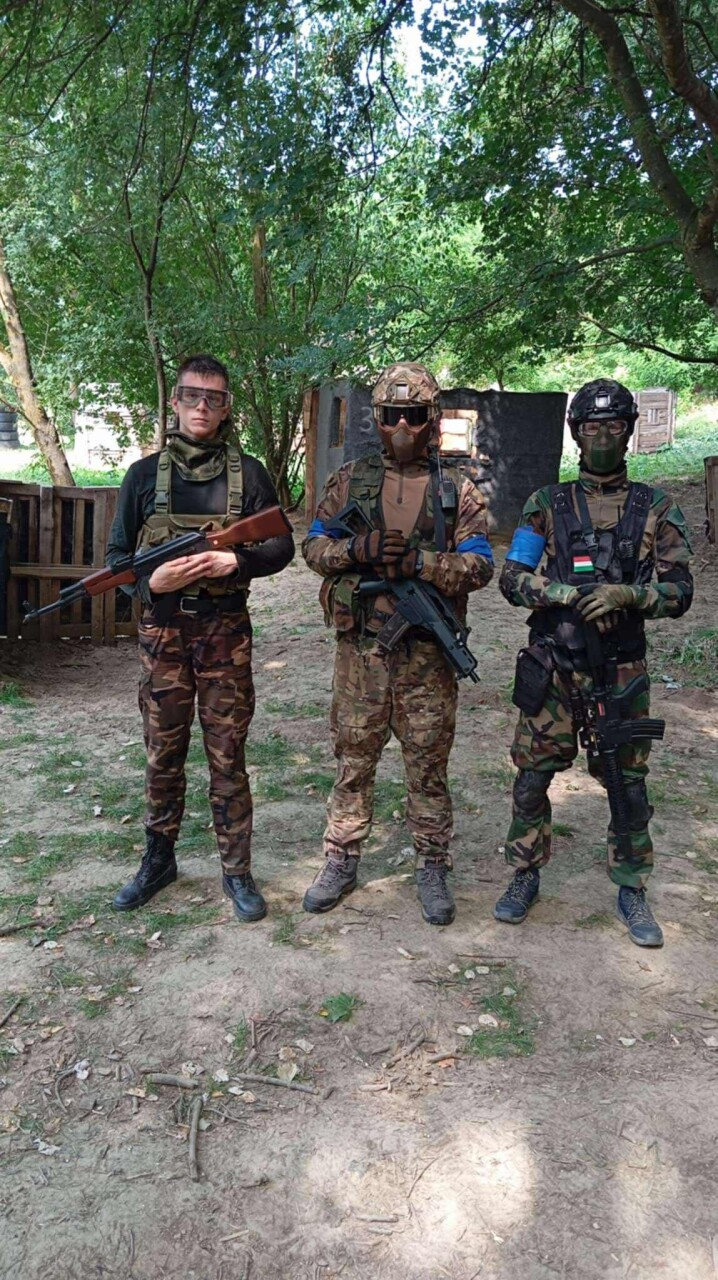 received_1418850962704124