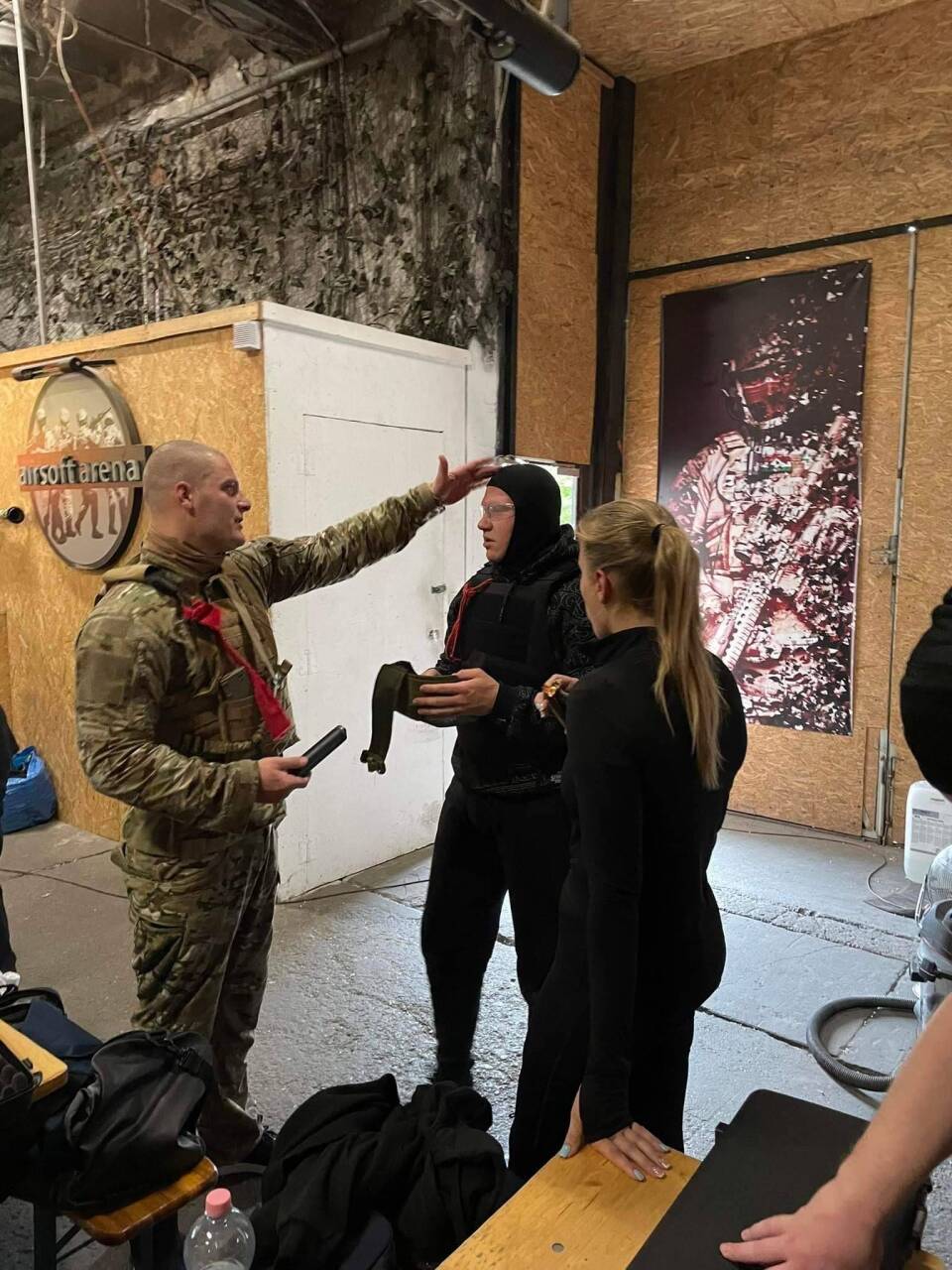 B849C1FB-E5F6-4EE1-B4B6-69B8C02585E5