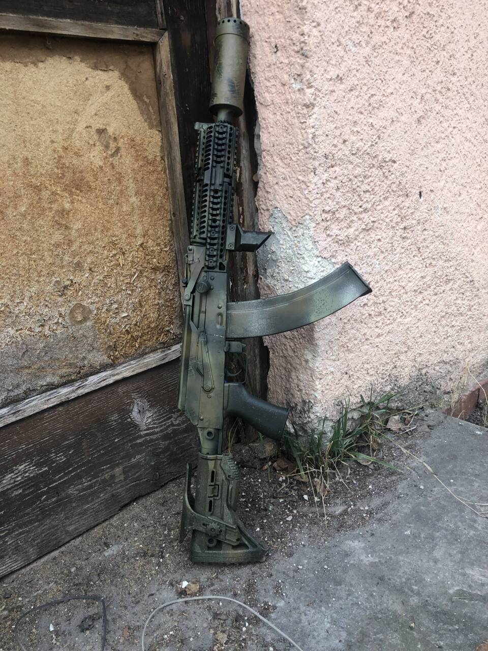 0D5F83DE-F195-4DAD-AA10-0D1C247A2BF4