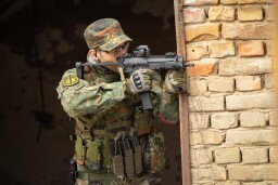 AE4D613E-E992-4E1D-9526-1BBA3DD18C24