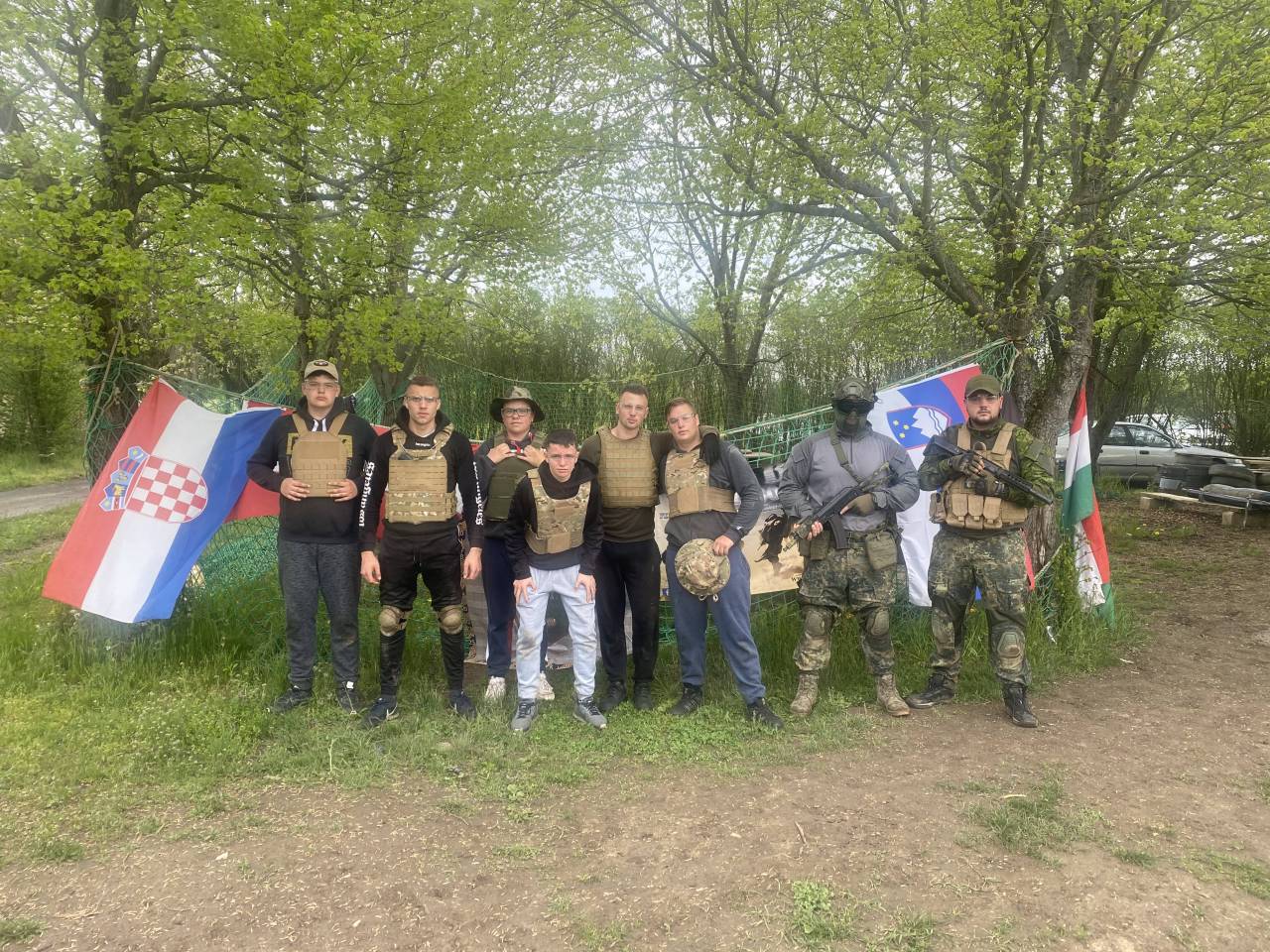 F774F1D5-9089-42A5-B4B0-078824012775