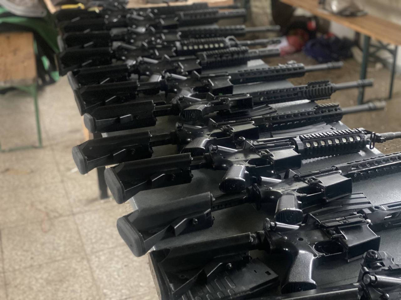 64D372B9-A5AD-4943-A624-E2CE291E5D5C