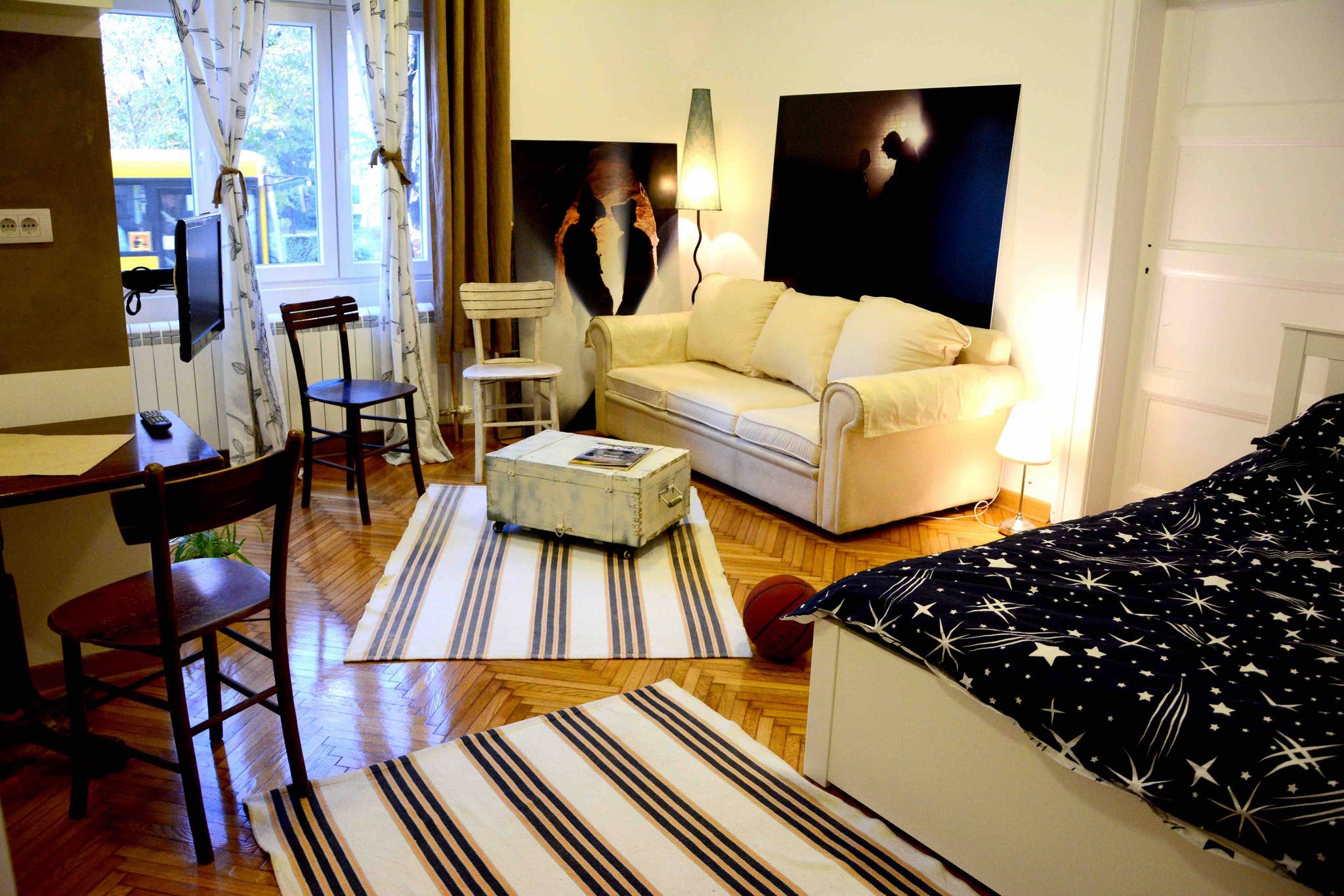Salon 5 Zemun, Belgrad