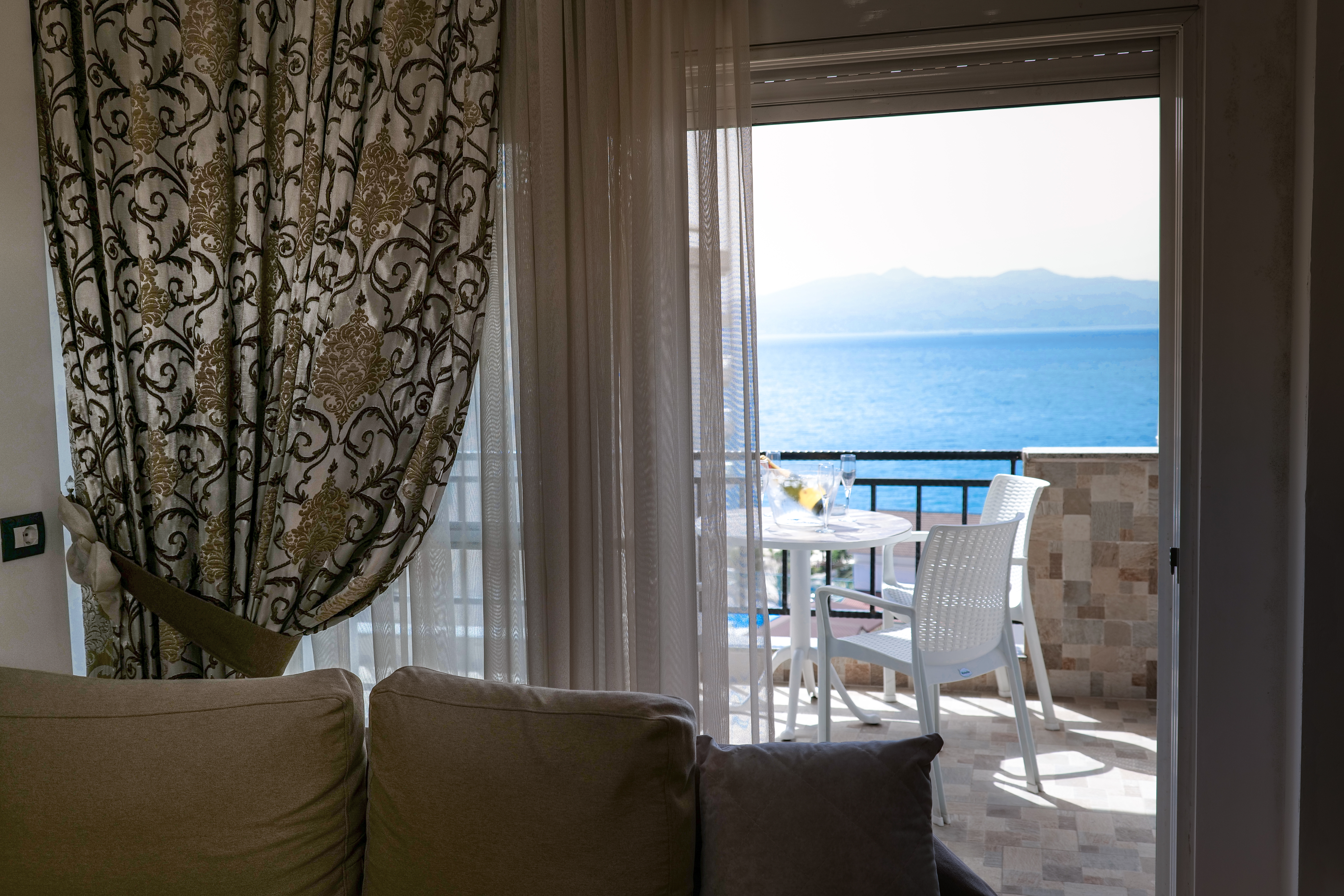 Sion Saranda Apartment 21 , eine Wohnung mit drei