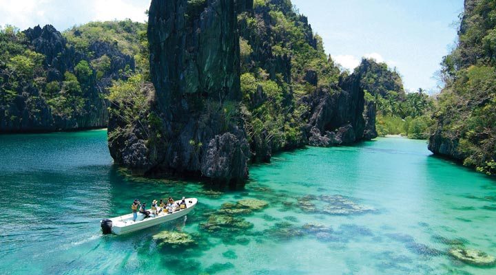 Palawan-El-Nido-Boatss-Philippines-Filippinerna.jpg