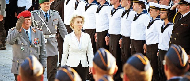 Feierliches Gelöbnis auf dem Paradeplatz des Bundesministerium der Verteidigung