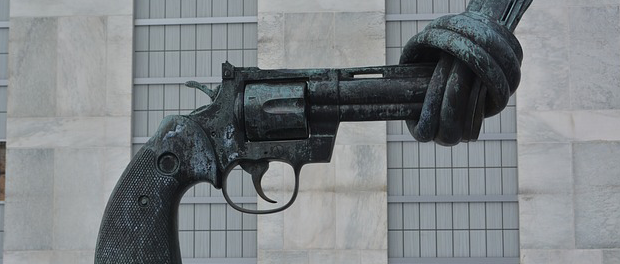 vereinte-nationen-waffe-gun-united-nations