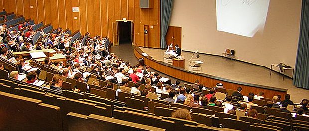 Ho--rsaal-Universita--t-Audimax-Lernen-Wissen-1