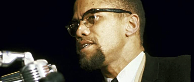 Malcolm X-Farbbild-Rede-Mikro