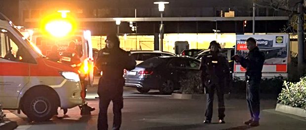 Hanau-Straßenszene-Nachts-Tatort-Polizei 2