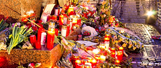 Hanau-Trauer-Kerzen-Mahnwache-Rassismus-Nacht 2