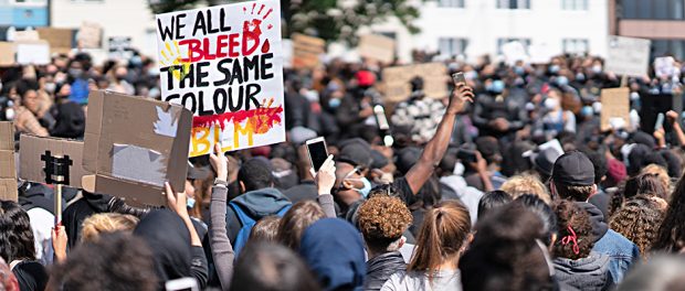 BLM-Black Lives Matter-Demo-Rassismus-Hände