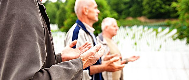 Srebrenica-Massaker-Friedhof-Denkmal-Gebet-Dua
