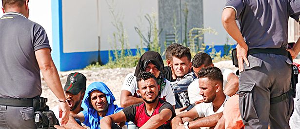Italien-Lampedusa-flüchtlinge-männer-flucht-europa-frontex