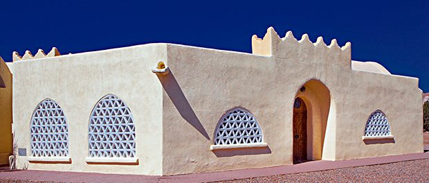 Adobe Moschee-USA-blauer Himmel-Arizona