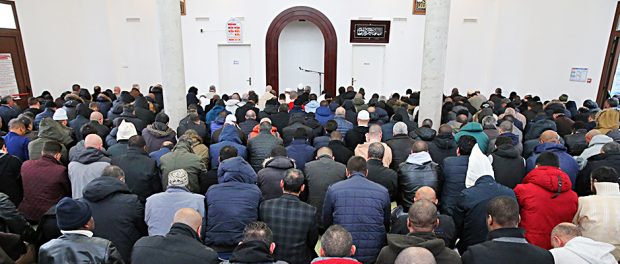 Frankreich-Moschee-Gebet-Masse