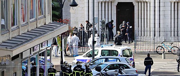 Nizza-Terror-Polizei-Blaulicht-Kathedrale-Tatort