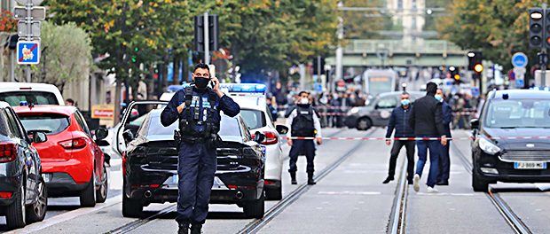 Nizza-Terror-Frankreich-Polize-Absperrung-Einsatz