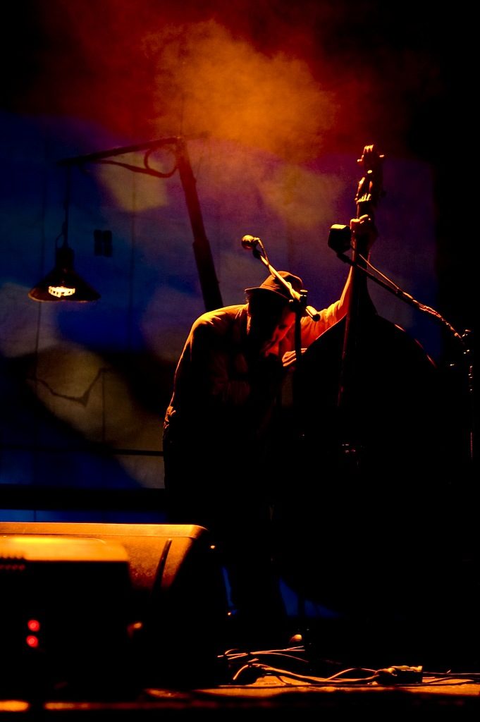 Антидепрессивный мюзикл «Блошиный рынок» Billy's Band