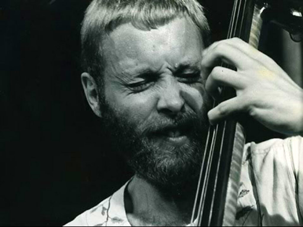 Джазовый контрабасист Дейв Холланд (Dave Holland)