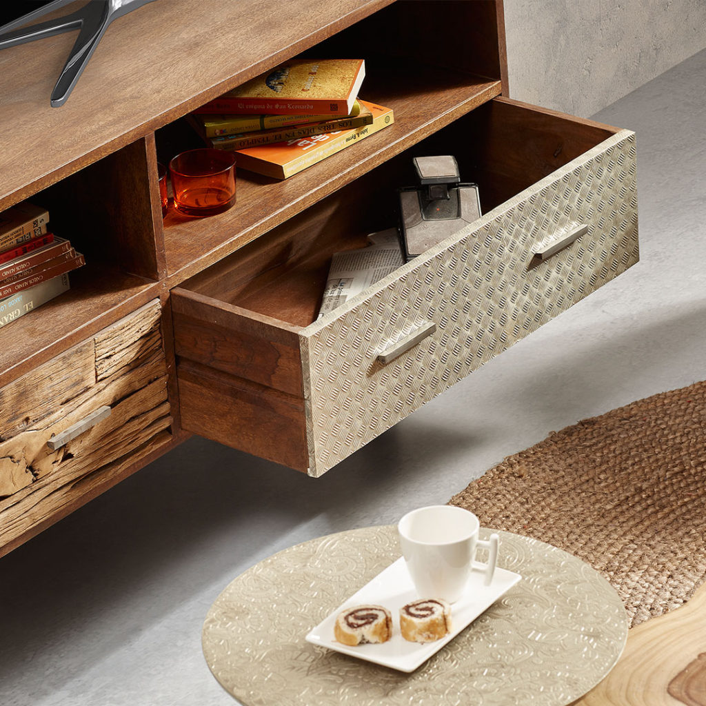 Meubles en bois et accessoires en fibre naturelle Kavehome