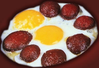 Sucuklu yumurta mı sucuklu tost mu ?
