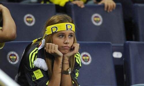 Bu sitedeki bütün güzel kızlar Galatasaraylı mı?