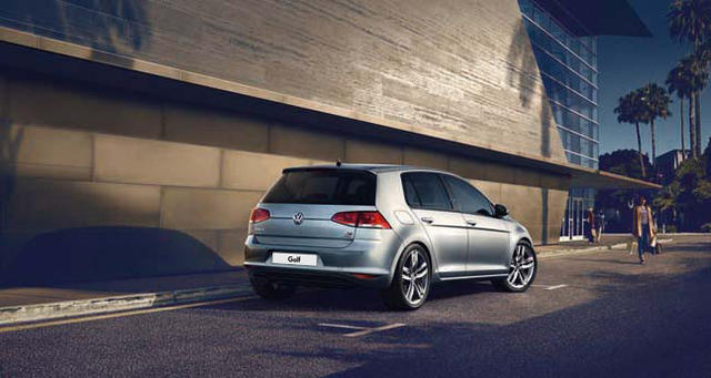 Arkadaşlar sizce Wolsvagen Golf 2015 mi Yoksa Toyota Avensis 2015 mi ?